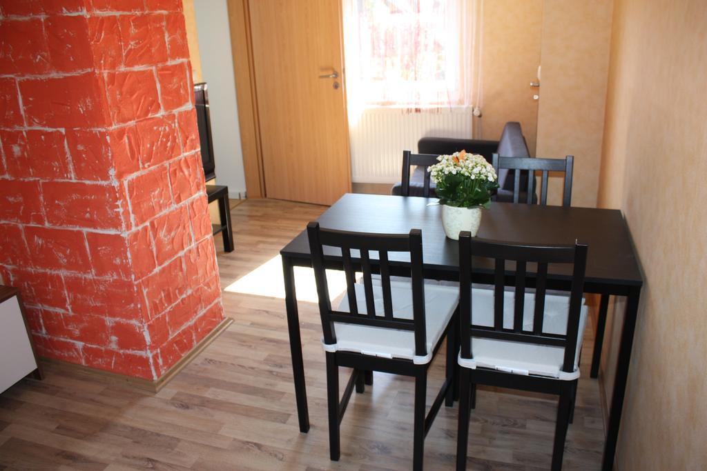 Privatzimmer San Рингсхайм Екстериор снимка